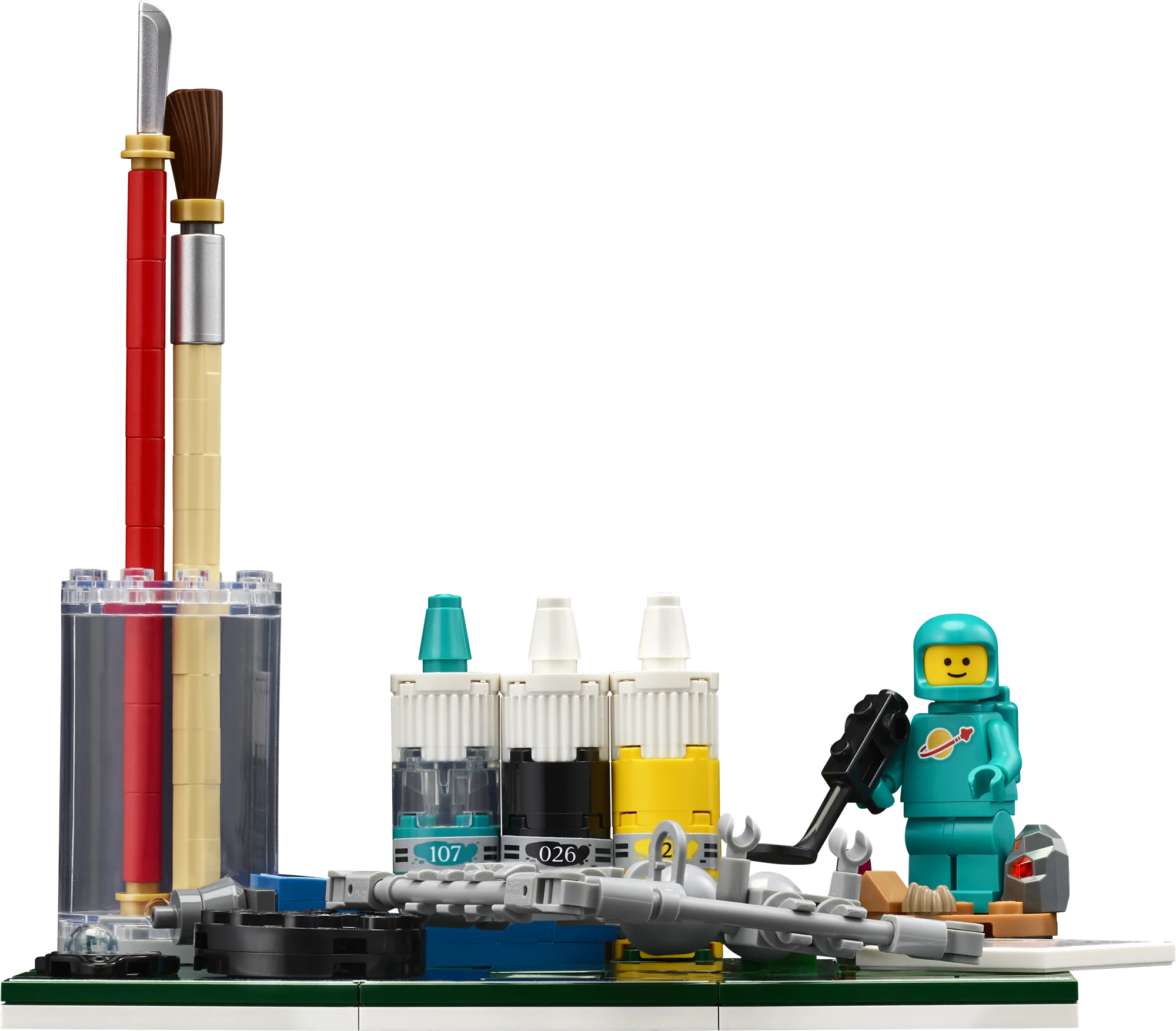 LEGO Build, Paint and Play! z boku, štětec a řezací nůž ve stojánku