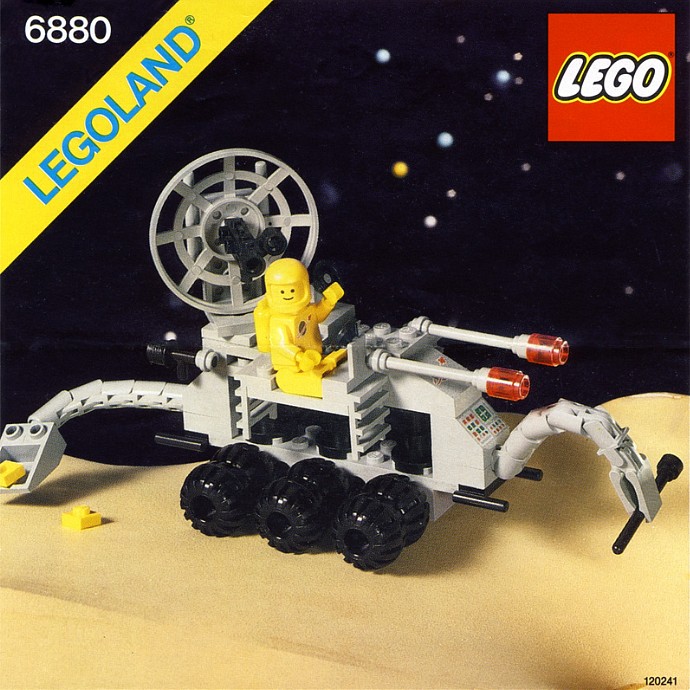 Historický LEGO set 6880 Surface Explorer z roku 1982 se žlutým astronautem
